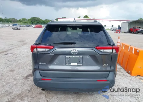 2023 Toyota Rav4 Xle из США, поврежденный, VIN 2T3W1RFV8PC239706